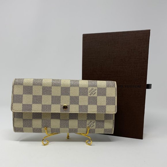 Louis Vuitton Handbags - LOUIS VUITTON DAMIER WALLET